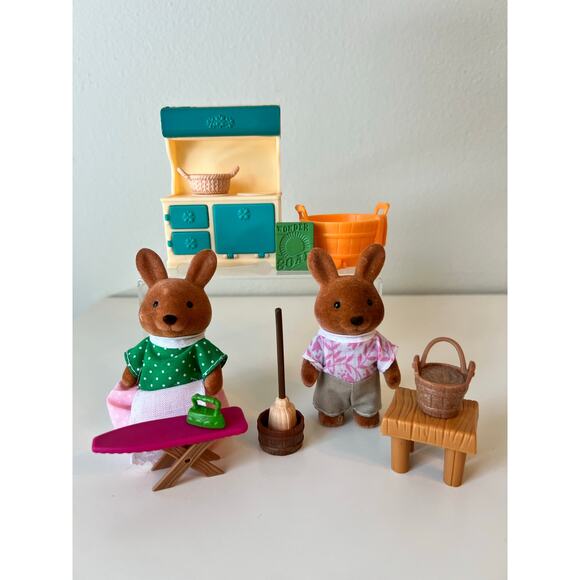 Li'l Woodzeez Housekeeping Toy Set w/Miniature Accessories and 2 Rabbit Figures - Picture 1 of 12